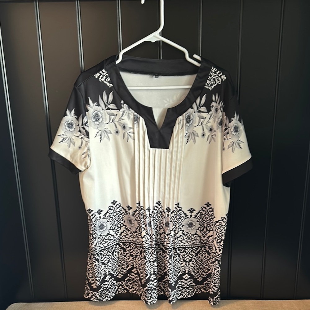 Elegant Black and White Floral Women's Top